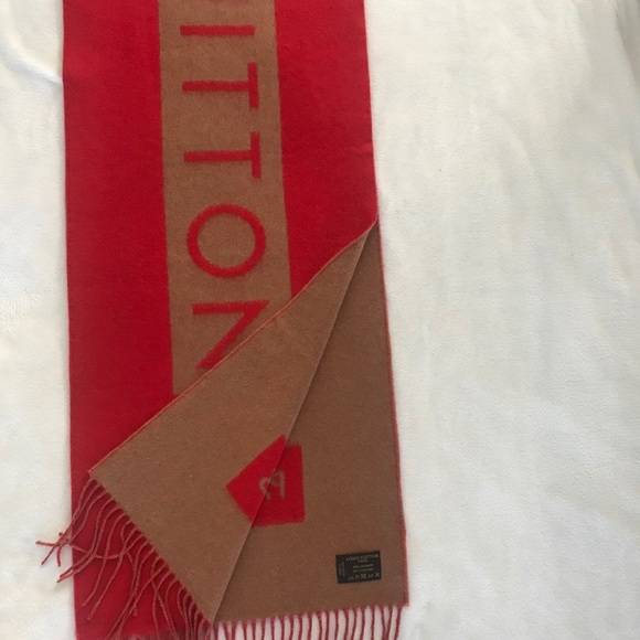 Louis Vuitton Echarpe Baroda Scarf - Picture 5 of 6